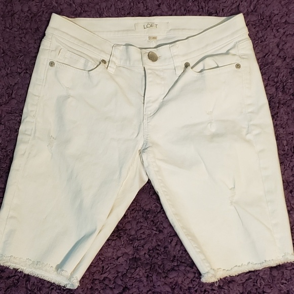 Ann Taylor's LOFT White Bermuda Short sz 4 - Picture 1 of 4